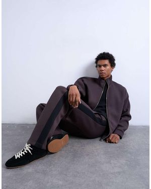 TOPMAN Joggers Marrones Holgados Con Raya Panelada De - Marrón