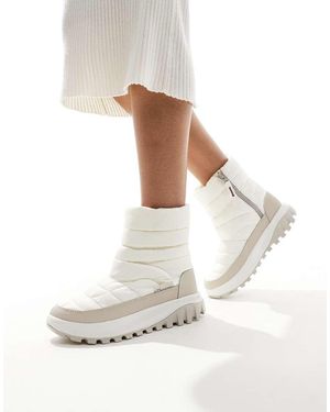 Columbia Snowtrot Mid Snow Boots - White