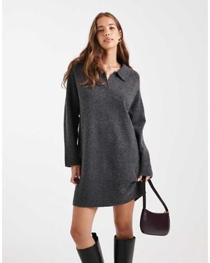ONLY Vestido Corto Gris Estilo Polo De Punto De