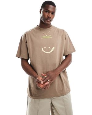 Pull&Bear T-Shirt Met Grafische 'Post Malone'-Print - Bruin