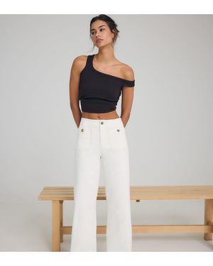 Stradivarius Tall Jeans Minimal Con Tasche Color Vaniglia - Bianco