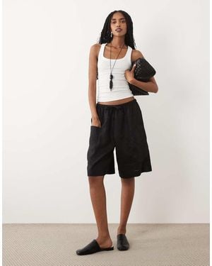 ARKET Pure Linen Bermuda Shorts With Front Pockets - Natural