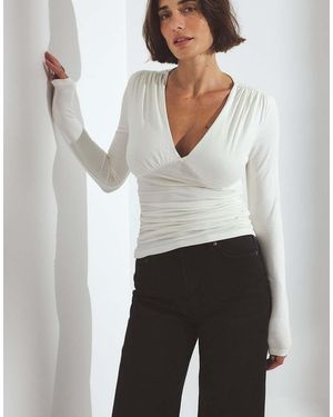 NA-KD Soft Line V-Neck Rouched Top - White