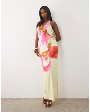 Missy Empire Double Sculpted Slinky Plunge Halterneck Maxi Dress - White