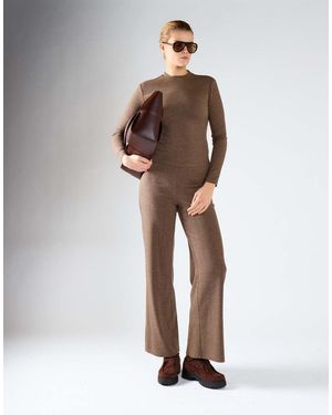 Glamorous Fitted Long-Sleeves Crewneck Top - Brown