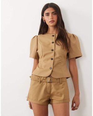Lioness Co-Ord Corto Con Dettaglio Cintura - Marrone