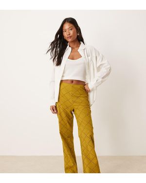 ASOS Pantalones Verde De Pernera Recta Con Patrón Geométrico Calado De Petite - Neutro