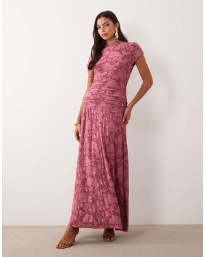 ASOS Maxikleid aus devore-spitze mit raffdetail und kurzen ärmeln - Pink