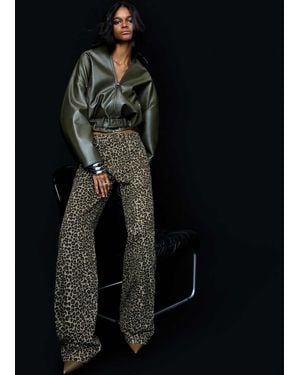 Bershka Pantaloni Dritti Marroni Con Stampa Animalier E Borchie - Nero
