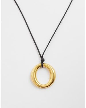 Kaiia Collar De Cordón De Cuero Con Colgante De Acero Inoxidable Exclusivo De - Metálico