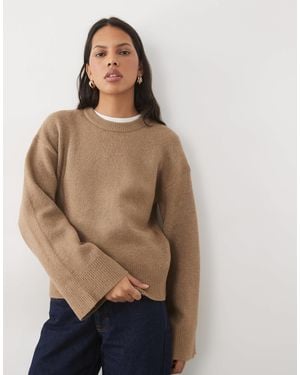 Threadbare Pull avec détail - Neutre