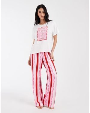 Loungeable Pigiama Con T-Shirt E Pantaloni - Rosso