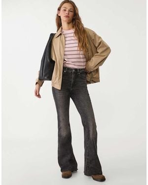 Stradivarius Flared Jeans With Split Hem - White
