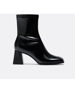 Stradivarius Wide Fit Mid-Heel Boots With Stretch Legs - Black