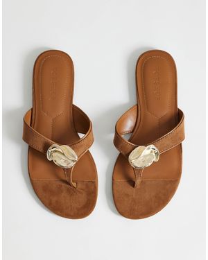 TOPSHOP Eden Toe Thong Sandals With Hardware - Brown