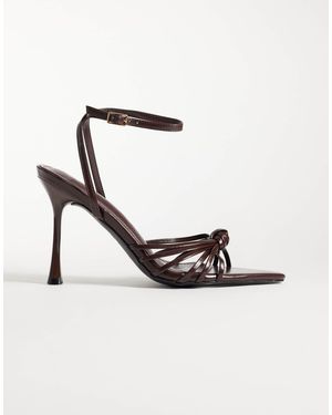 SIMMI Simmi london wide fit deja sandalen mit absatz und knotendetail - Weiß