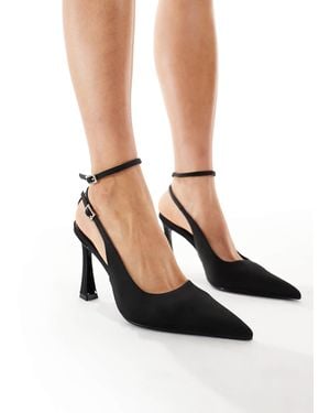 schuh Sunday Heeled Pumps - White