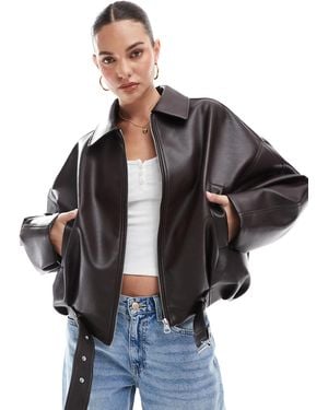 Pull&Bear – oversize-bikerjacke aus kunstleder - Schwarz