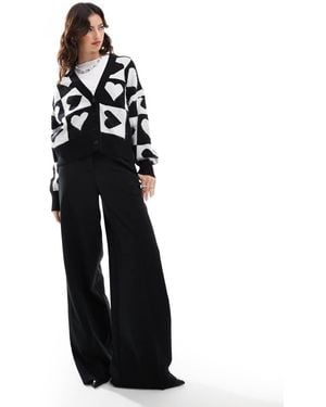 French Connection Cárdigan Negro Y Blanco Con Diseño De Corazones De Punto De