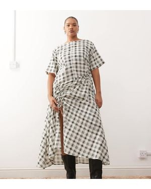 Collusion Plus Multi Channel Detail Maxi Dress - White