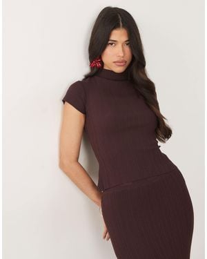 4th & Reckless Knitted Ribbed Cap Sleeve High Neck Top - Brown