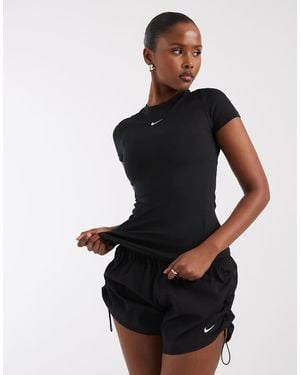 Nike One Dri-Fit Short Sleeve T-Shirt - Black