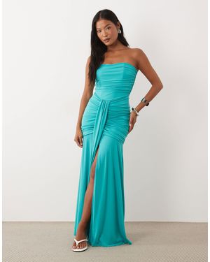 TFNC London – figurbetontes, trägerloses maxikleid - Blau