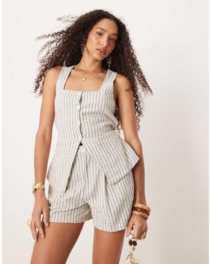 Brave Soul Tailored Shorts - White