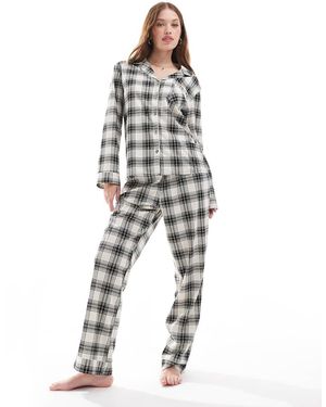 Loungeable Pijama Color Crema Y Negro A Cuadros De Pantalones Y Camisa Abotonada De Manga Larga De Microfibra Polar De - Blanco