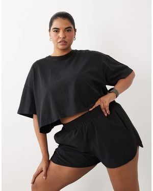 4505 Curve Icon Heavyweight Cotton Cropped T-shirt With Quick Dry Finish - Black