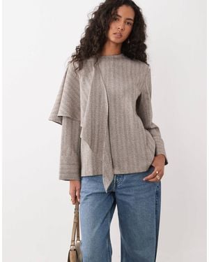 Pretty Lavish Pullover mit drapierung und langen ärmeln - Natur