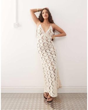 Amy Lynn Vestido Lencero Largo Con Cuello De Pico De Croché De -Neutro