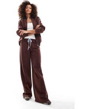 ASOS Contrast Side Stripe Wide Leg jogger - Purple