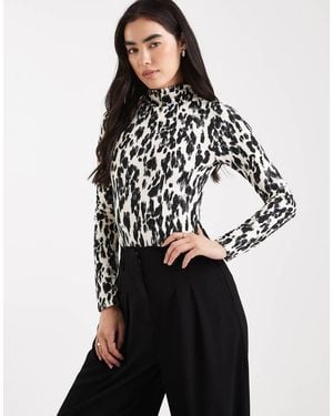 Miss Selfridge Sculpted Grown On Neck Bodysuit - Black