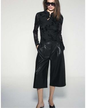 Stradivarius Flocculated Long Sleeve toggle Top - Black
