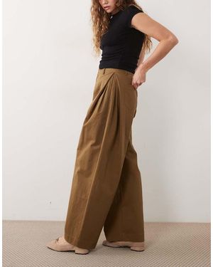 ASOS Broek Met Wijde Pijpen En Geplooide Zijkant - Bruin
