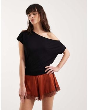 Motel Lola Tie Waist Off Shoulder Top - Black