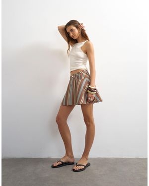 TOPSHOP – weiter, kurzer jeans-faltenrock mit streifenmuster - Natur