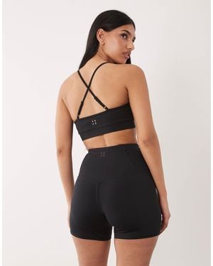 4505 Hourglass Icon Active High Waist 5 Inch Legging Short With Zip Phone Pocket - Black