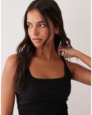 4505 Sculpting Seamless Square Neck Tank Top With Inner Bra And Removable Padding - Black