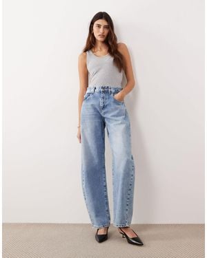 ARRANGE Tova Tapered Curved Leg Jeans With Roll Hem - White
