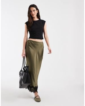 Vero Moda Satin-midirock mit spitzensaum - Weiß