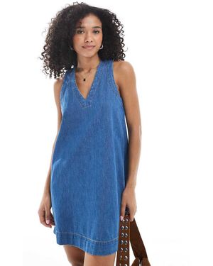 ASOS Rechtvallende Denim Jurk Met V-Hals - Blauw