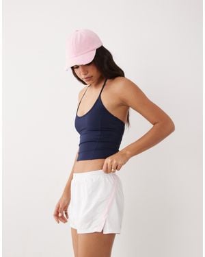 Cotton On – active – sehr kurze shorts aus webstoff - Blau
