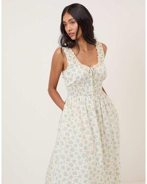 Nobody's Child Vestido Midi Sin Mangas Con Estampado Floral Y Detalle En El Corpiño Rylee De -Blanco