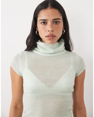 Motel Jian Short Sleeve Knit Top With Buckle Detail - Grey