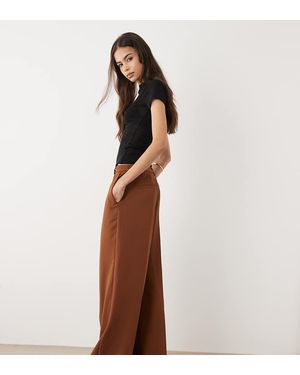 ASOS Tall - Bruin