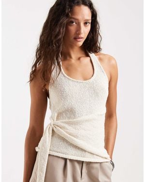 4th & Reckless Textured Knit Scoop Neck Halterneck Drape Detail Top - Natural