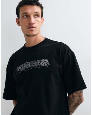 Weekday T-Shirt Oversize Squadrata Nera Con Stampa Grafica Karma - Blu