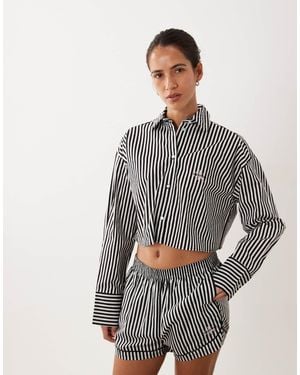 Calvin Klein Langärmliges, verkürztes popeline-hemd mit streifen als kombiteil - Grau